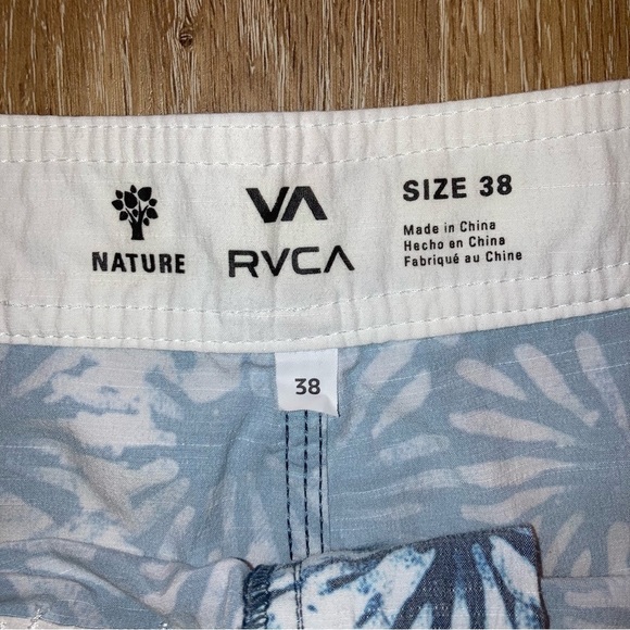 RVCA Men's Duh-Loris Trunk | Size 38 - Picture 5 of 11